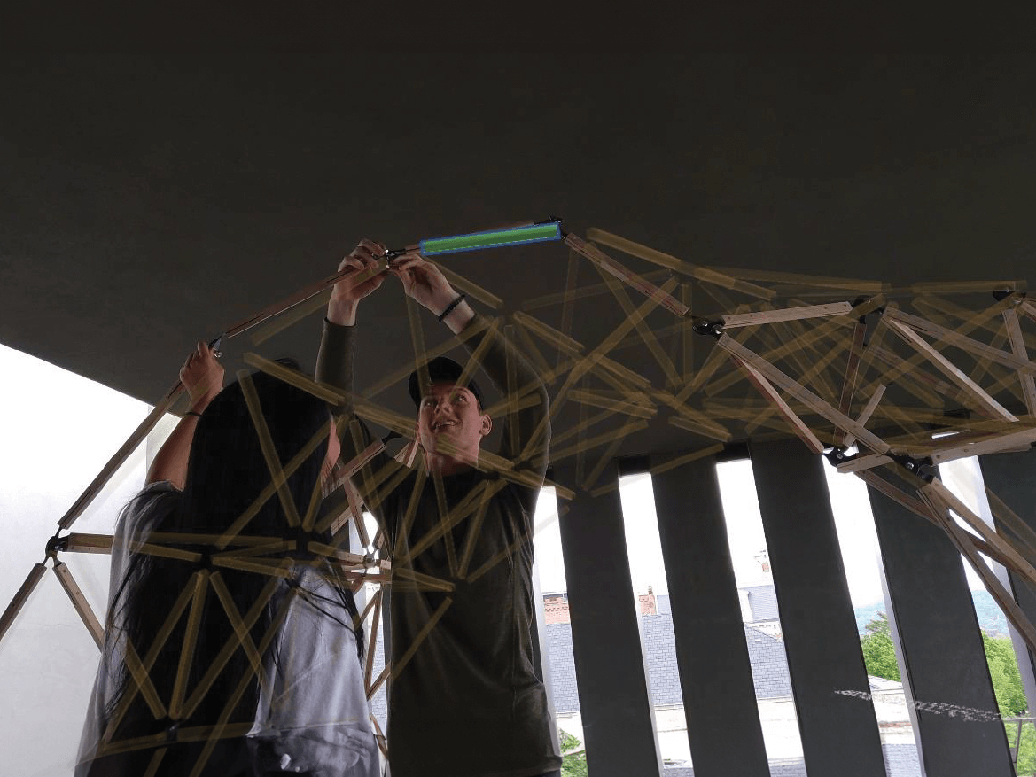 Students assemble spaceframe using holographic guide